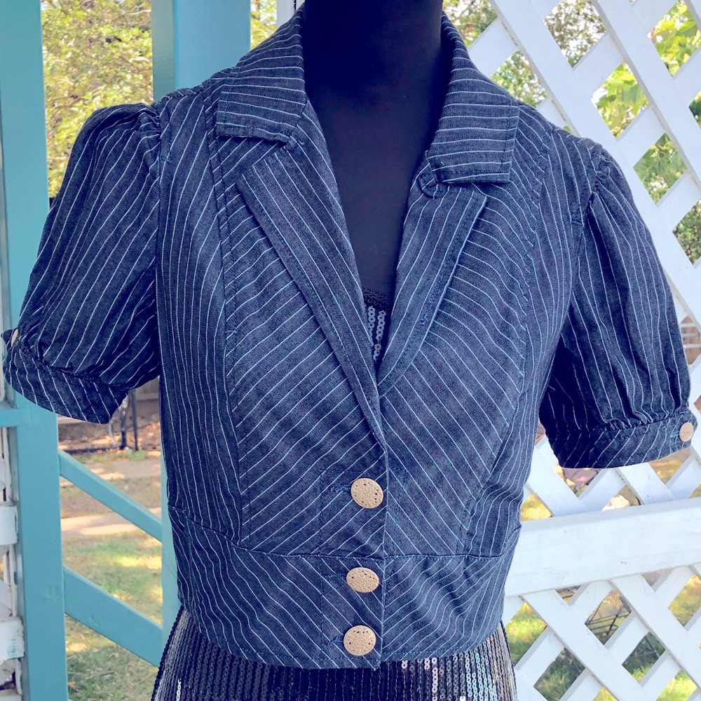 PAIGE Pinstripe Blazer Jacket w/ 3 Buttons & Short Sleeves. Stunning‼️💝